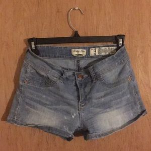 Indigo Rein light washed jean shorts
